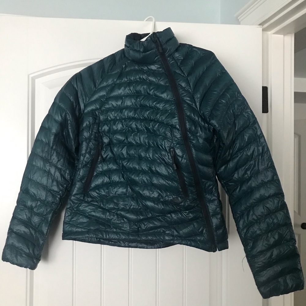 Gorgeous packable down jacket!